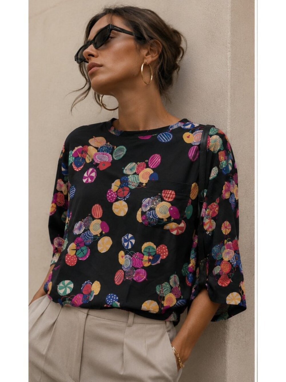 Vintage Julie Francis 100% Silk Black Colorful Print Rhinestone Blouse Size 6